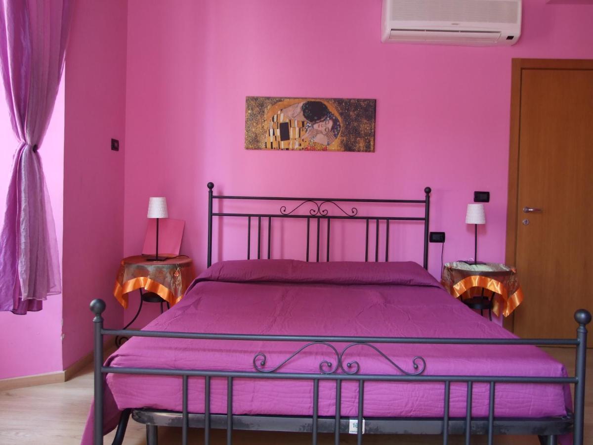 Bed and Breakfast Ghiro Ghiotto Пьетра-Лигуре Экстерьер фото