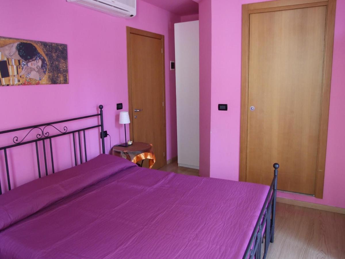 Bed and Breakfast Ghiro Ghiotto Пьетра-Лигуре Экстерьер фото
