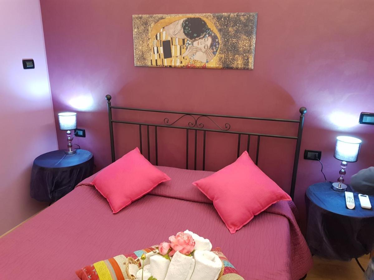 Bed and Breakfast Ghiro Ghiotto Пьетра-Лигуре Экстерьер фото